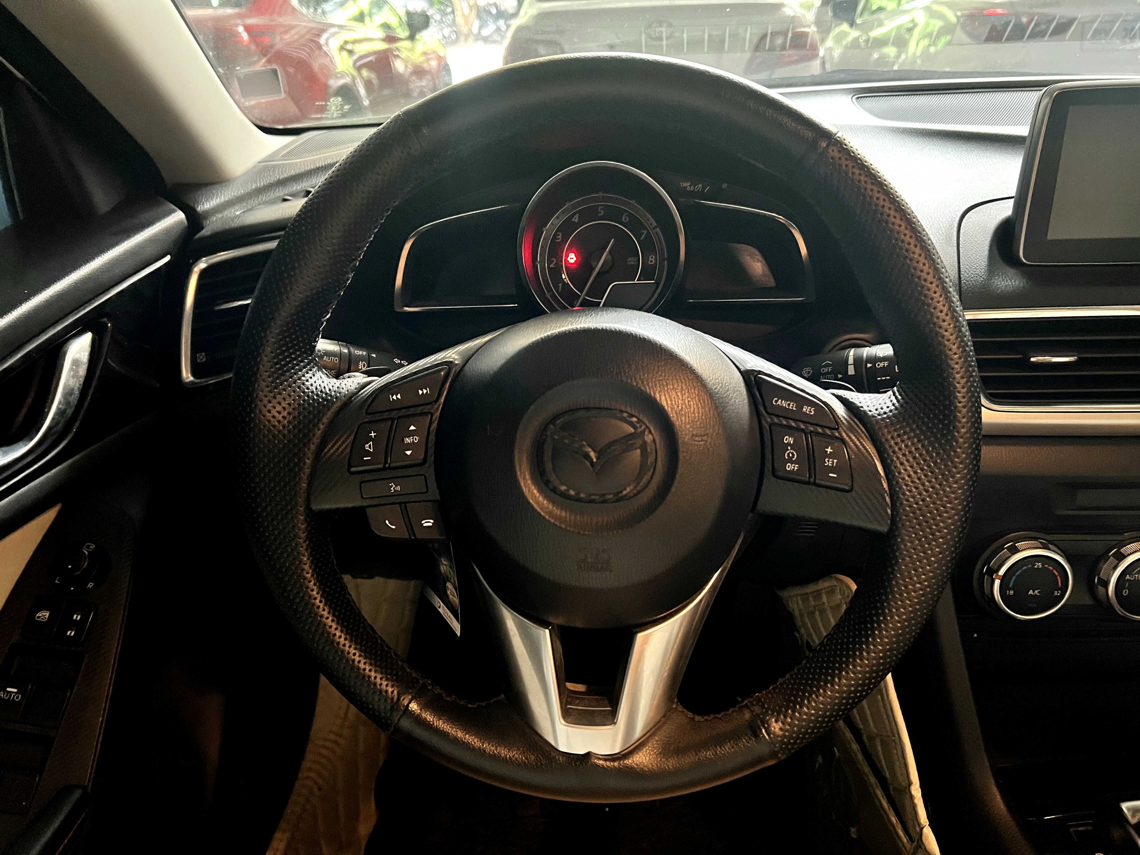 Mazda 3 2015