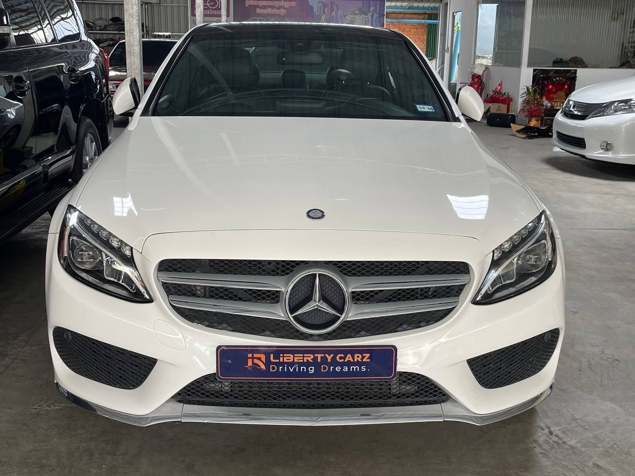 Mercedes-Benz C300 2015