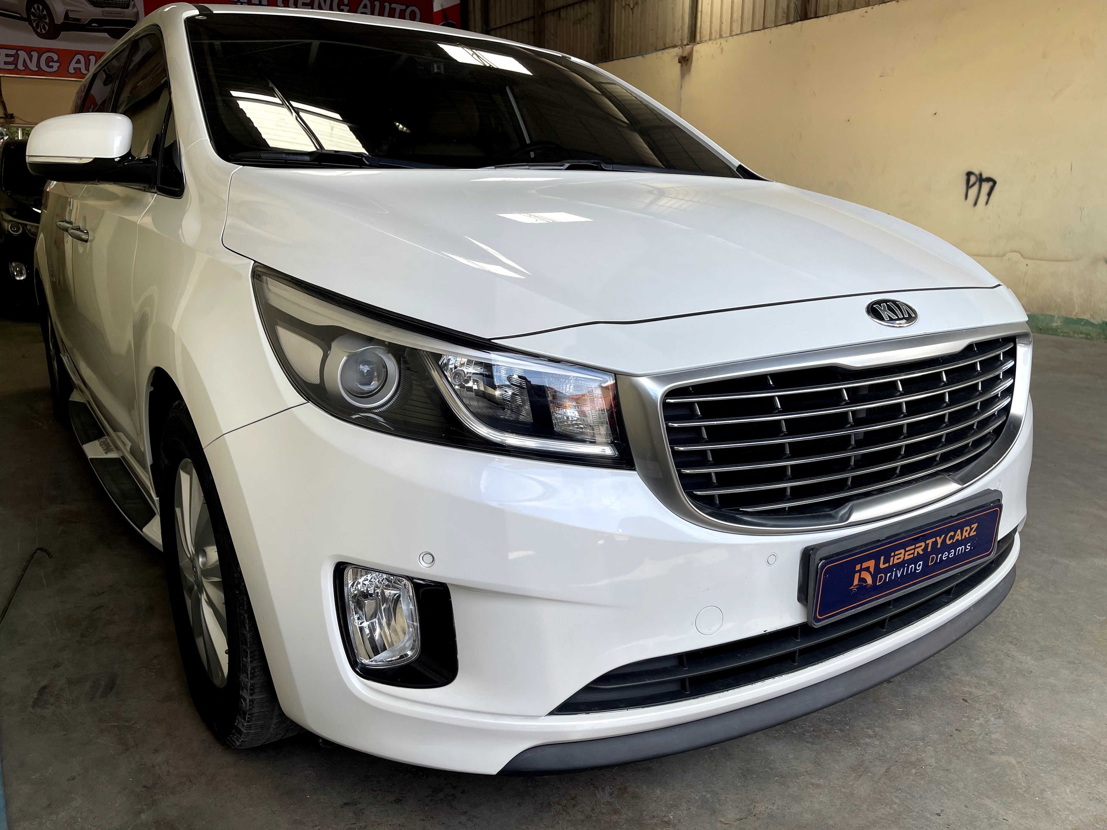 Kia Carnival 2016