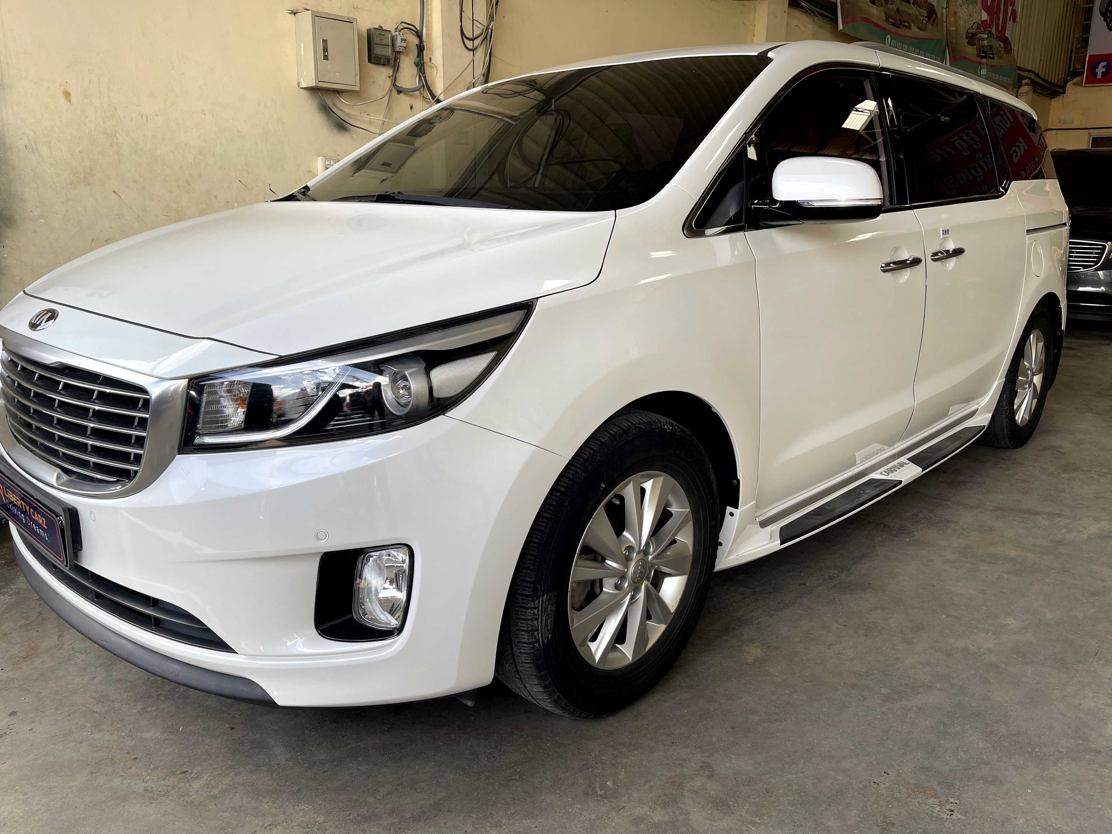 Kia Carnival 2016