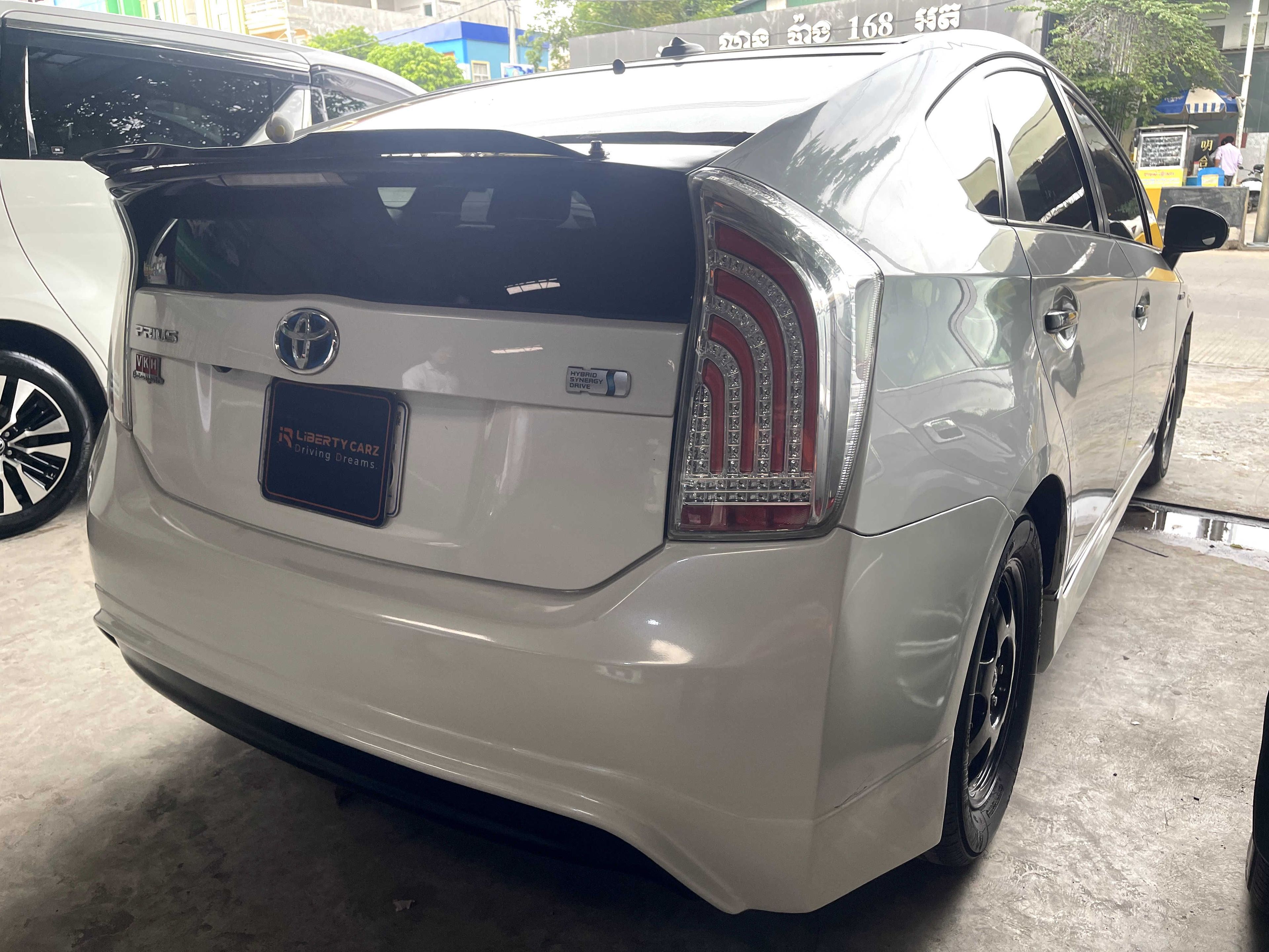 តូយ៉ូតា Prius 2010