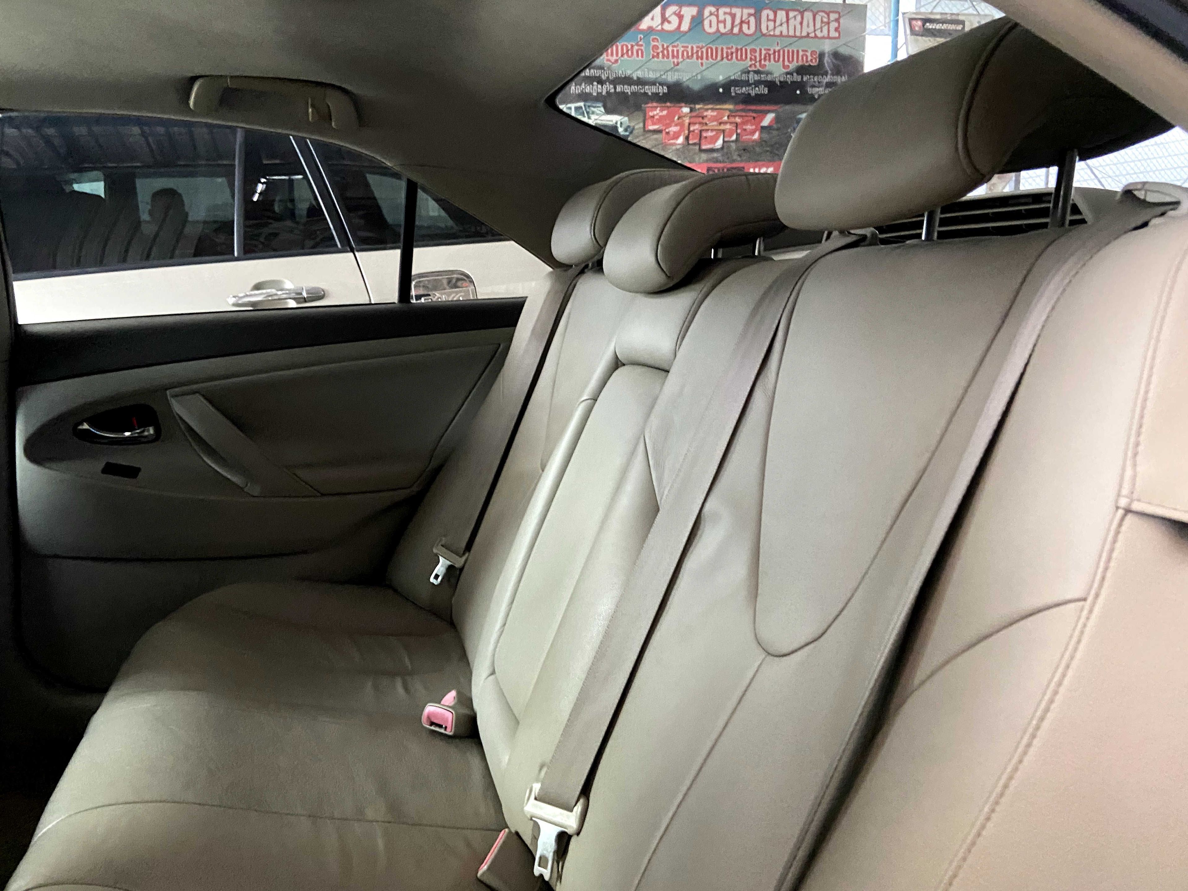 តូយ៉ូតា Camry Le 2007