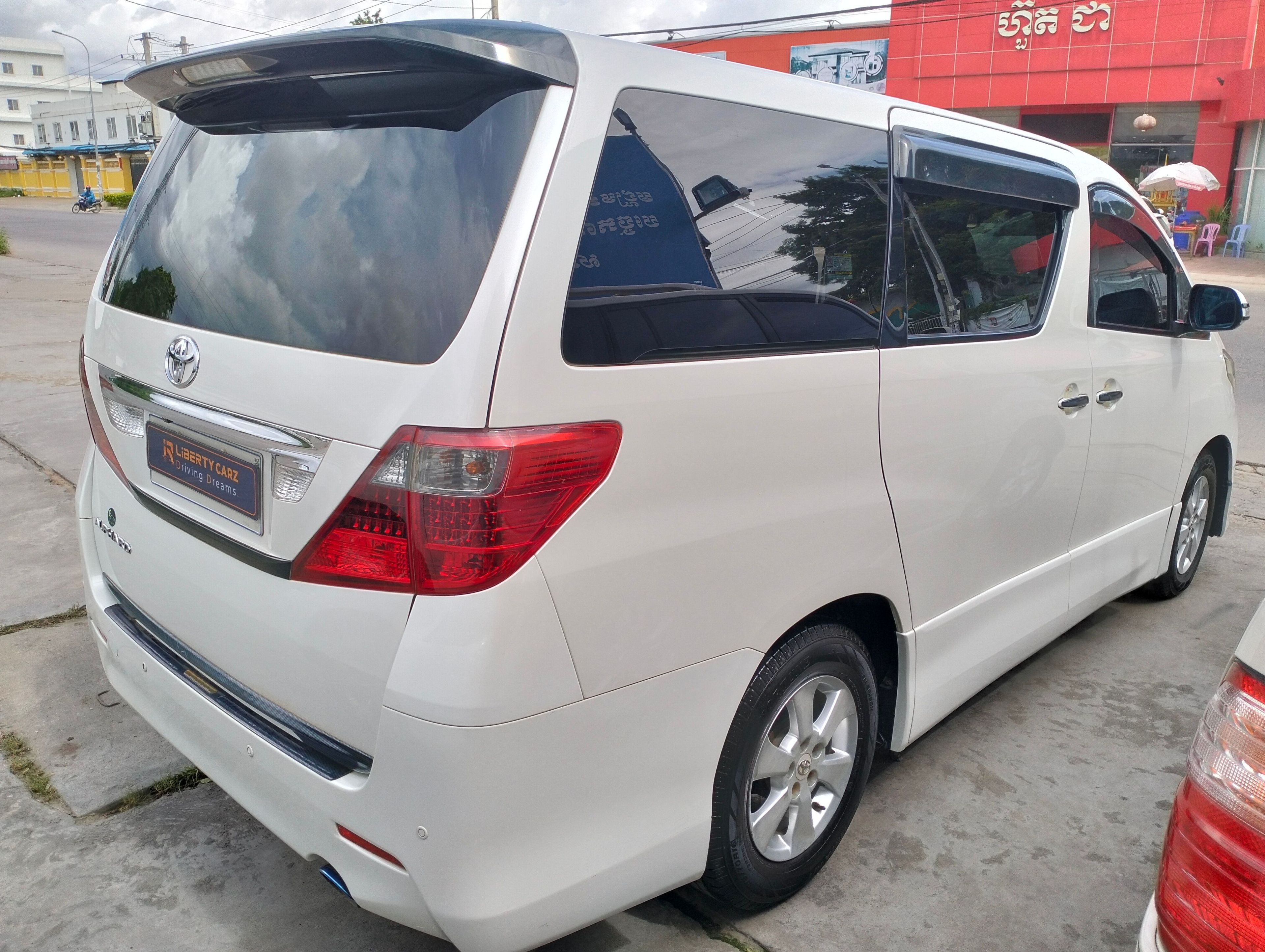 Toyota Alphard 2009