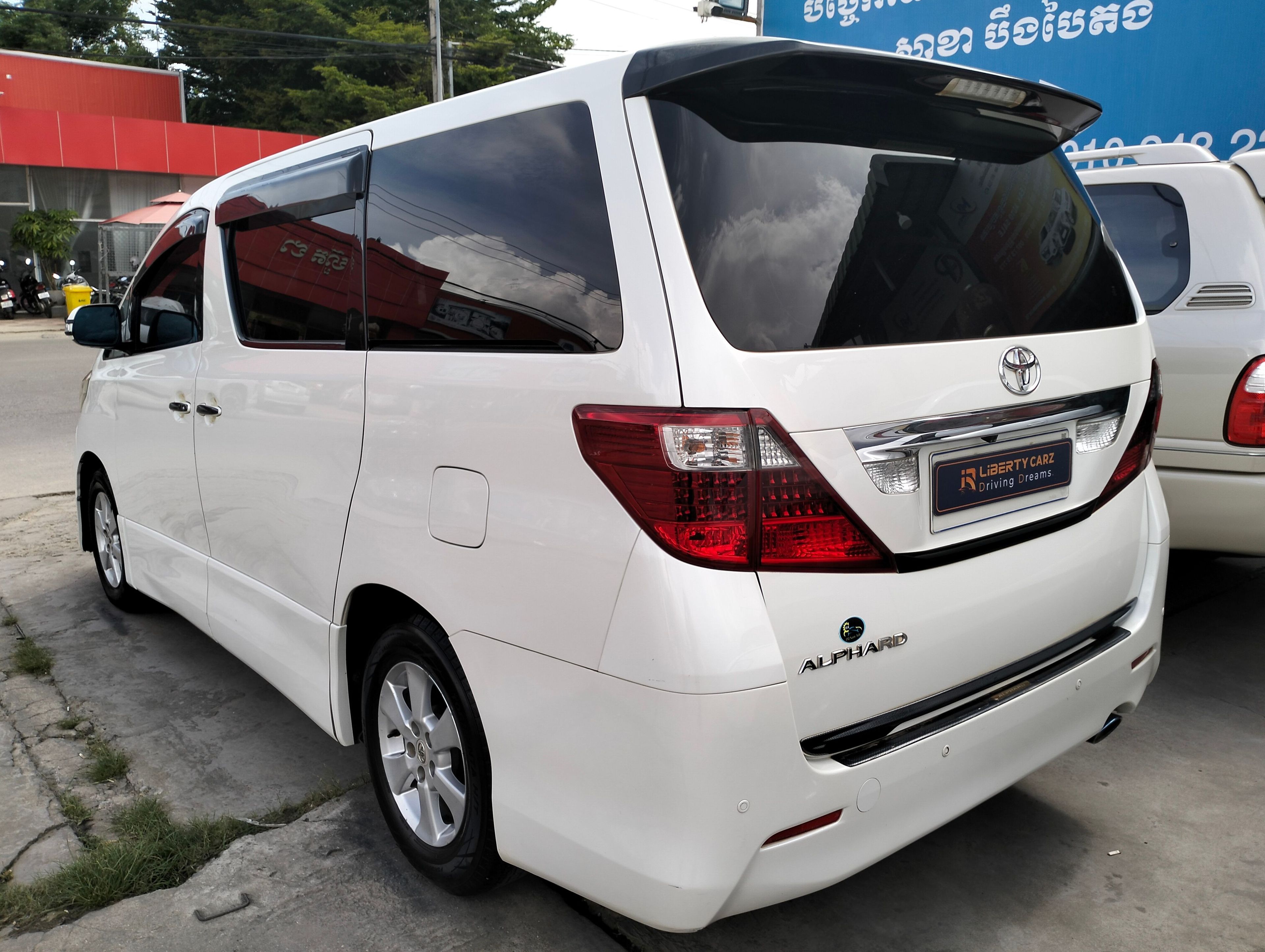 Toyota Alphard 2009