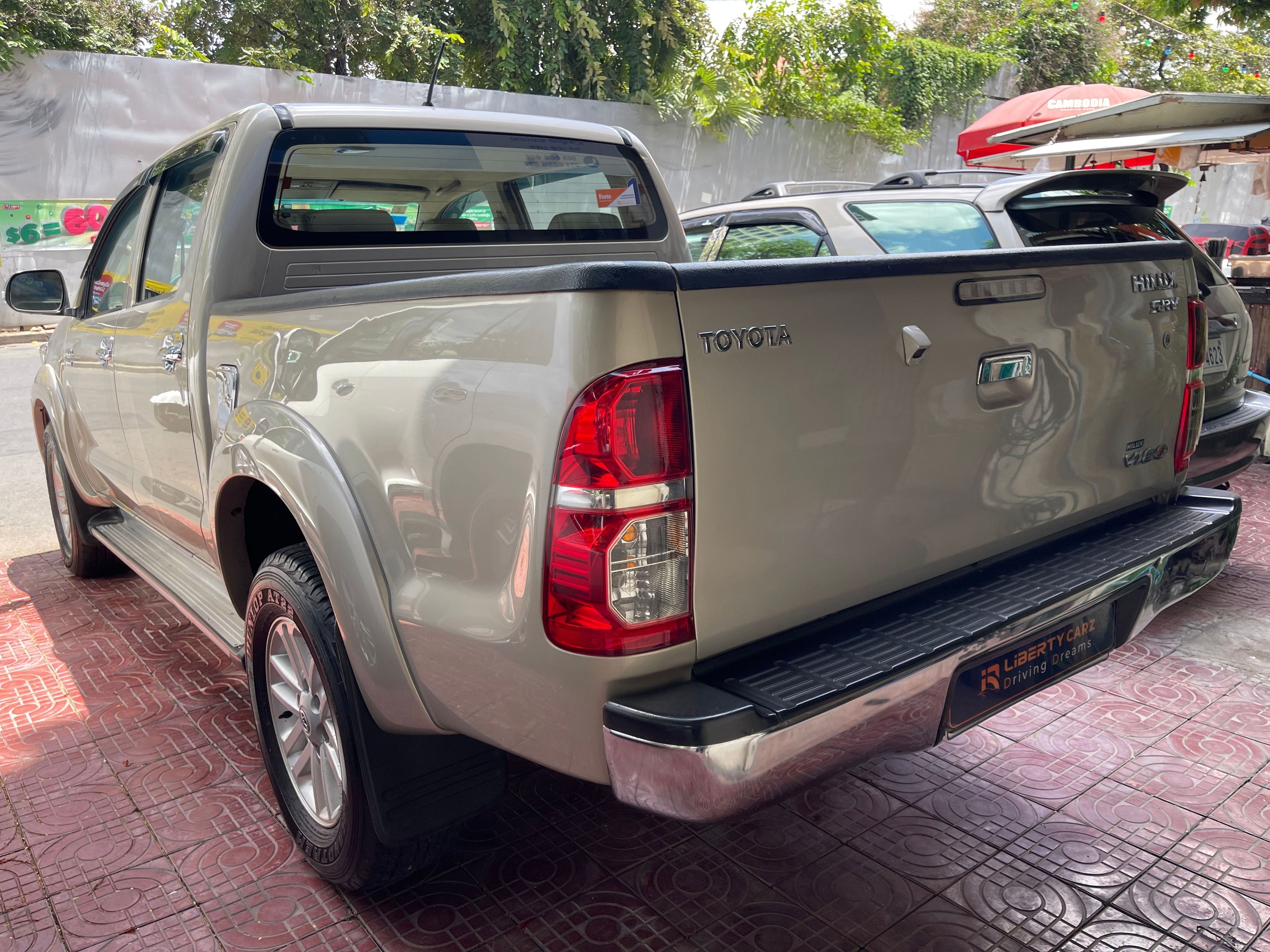 Toyota Hilux Vigo 2013