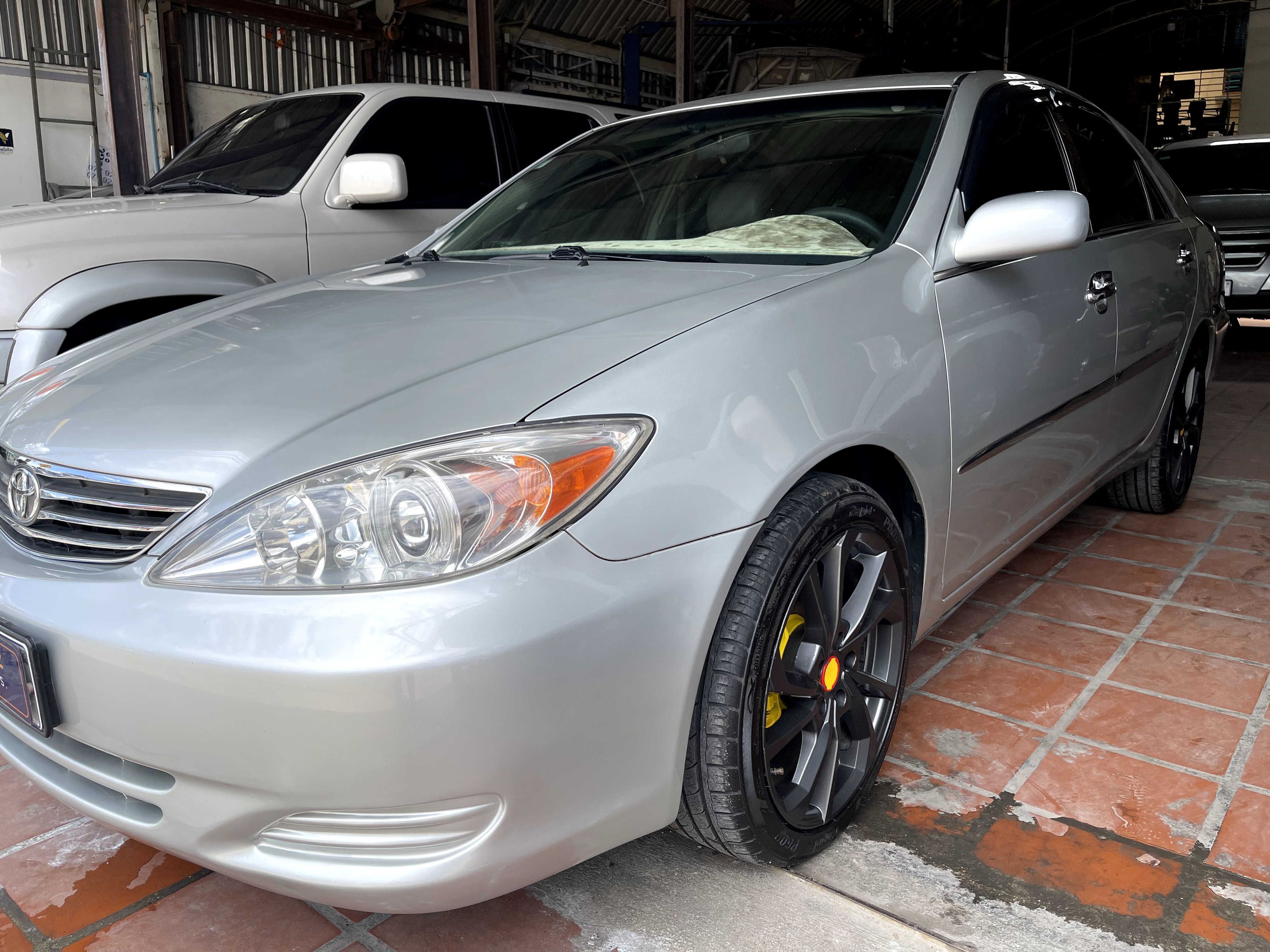 តូយ៉ូតា Camry Le 2002