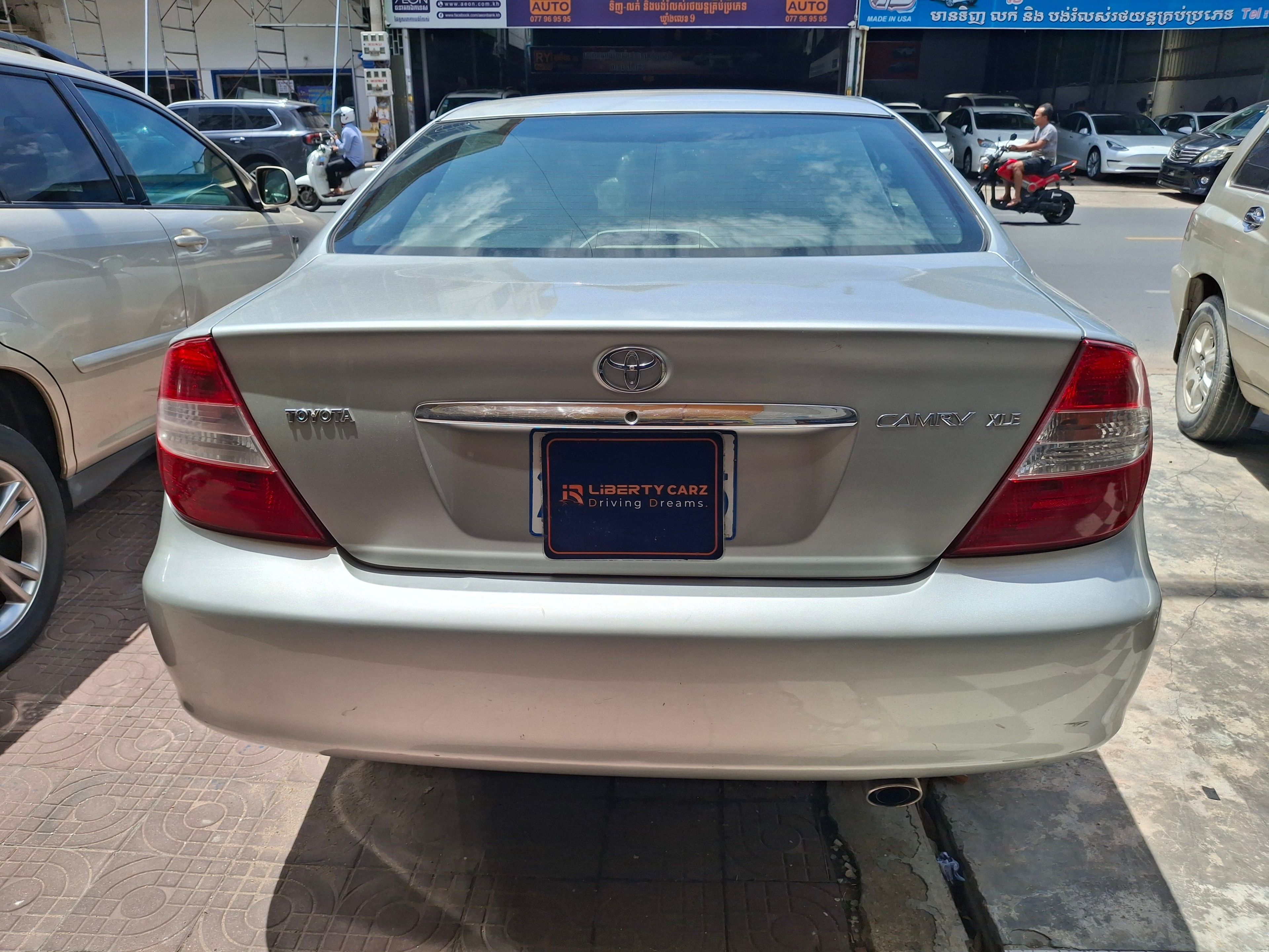 Toyota Camry XLE 2002