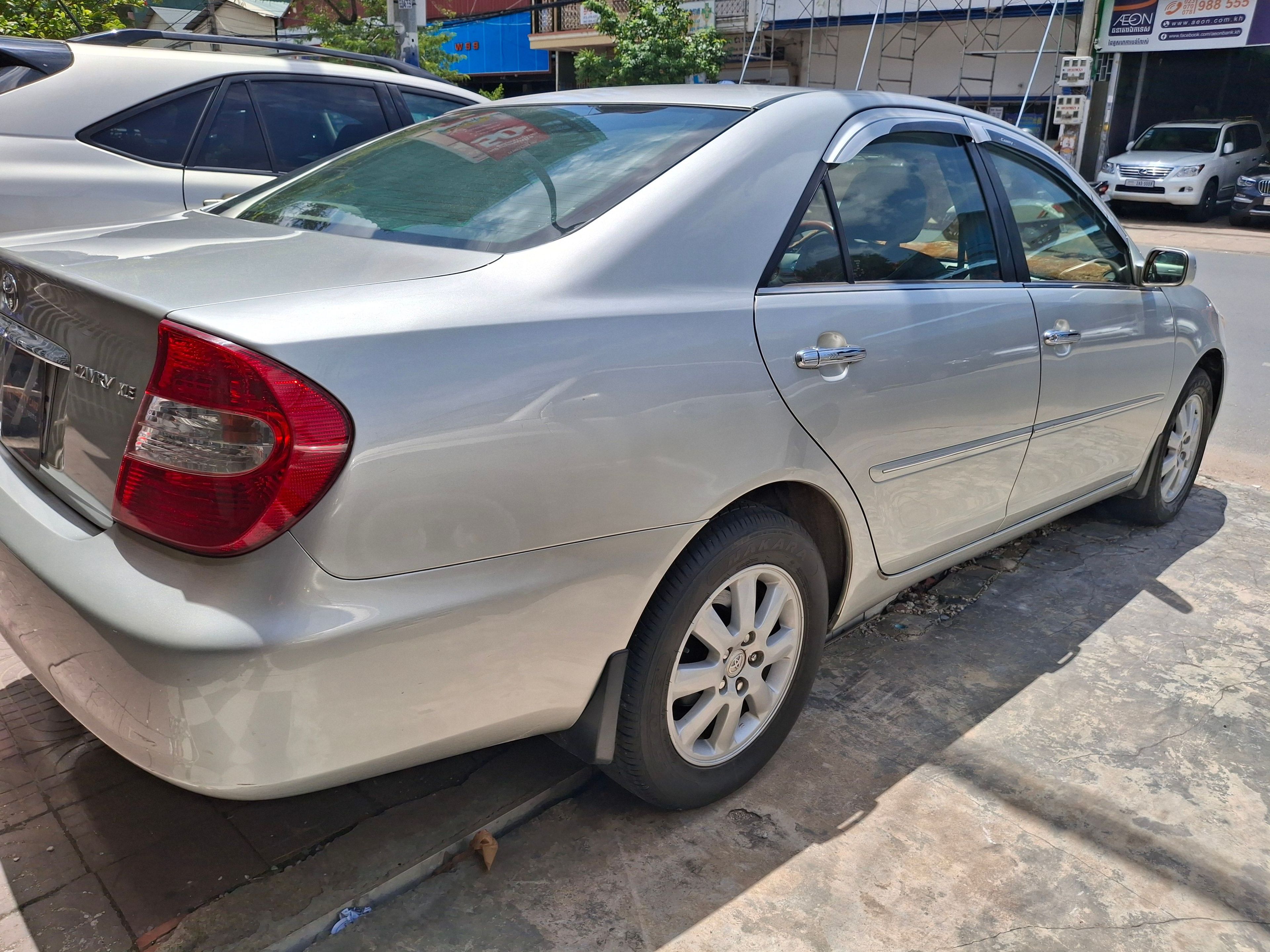 Toyota Camry XLE 2002