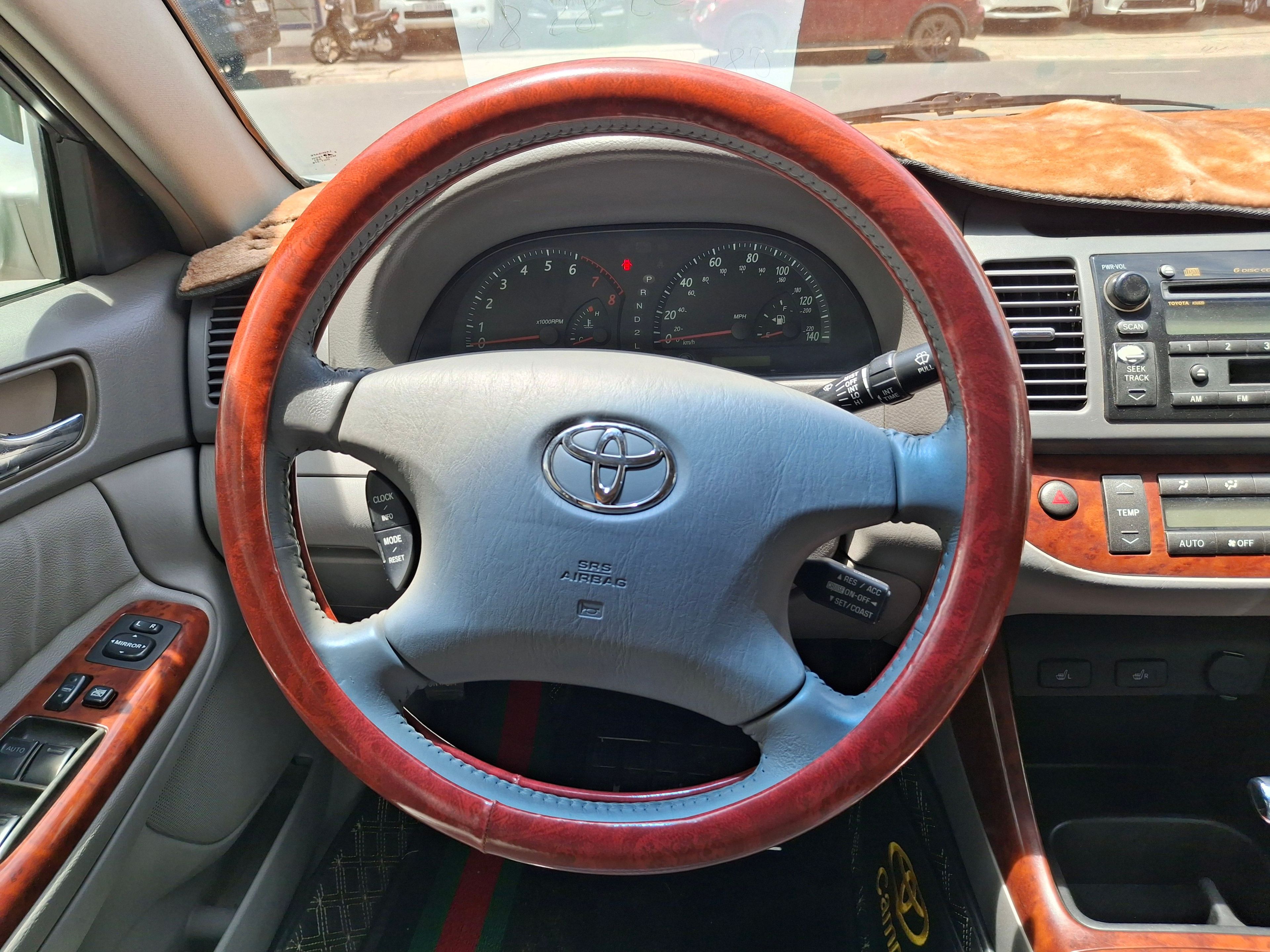 Toyota Camry XLE 2002