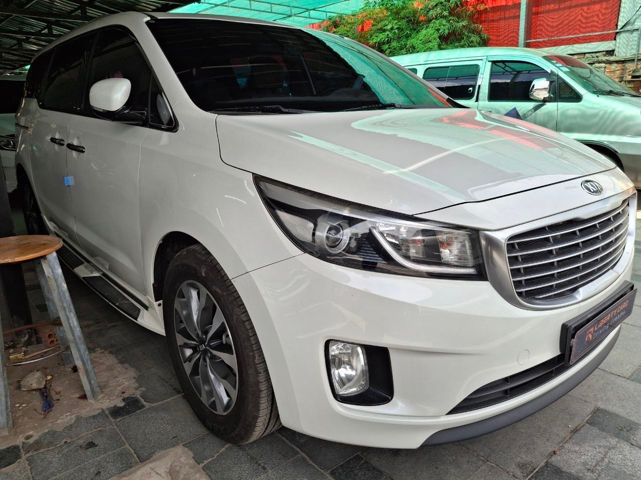 Kia Carnival 2015