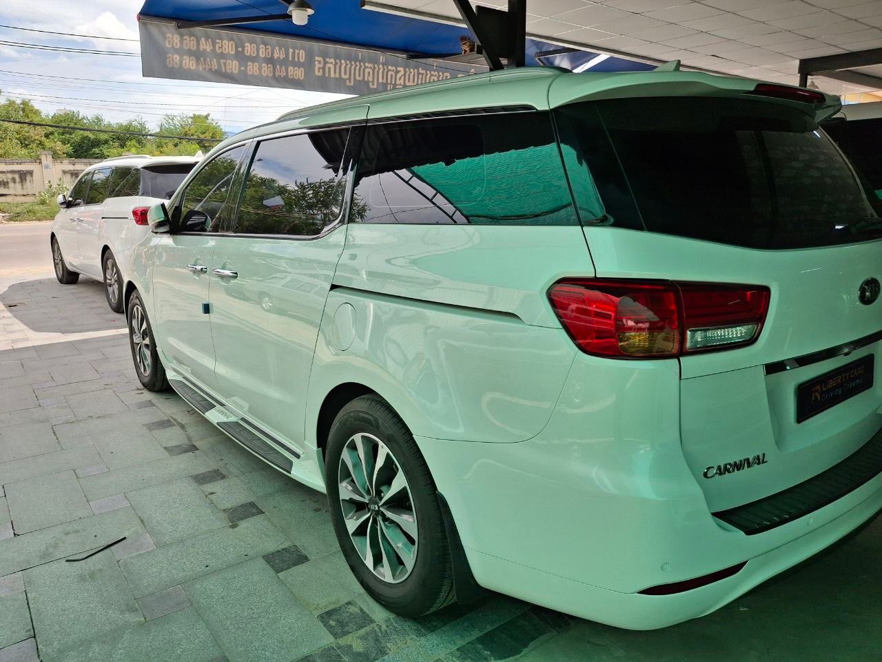 Kia Carnival 2015