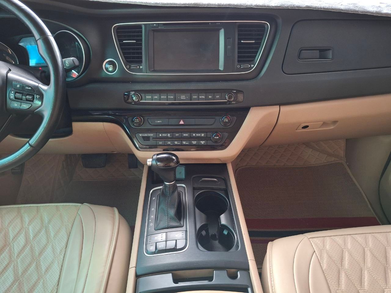 Kia Carnival 2015