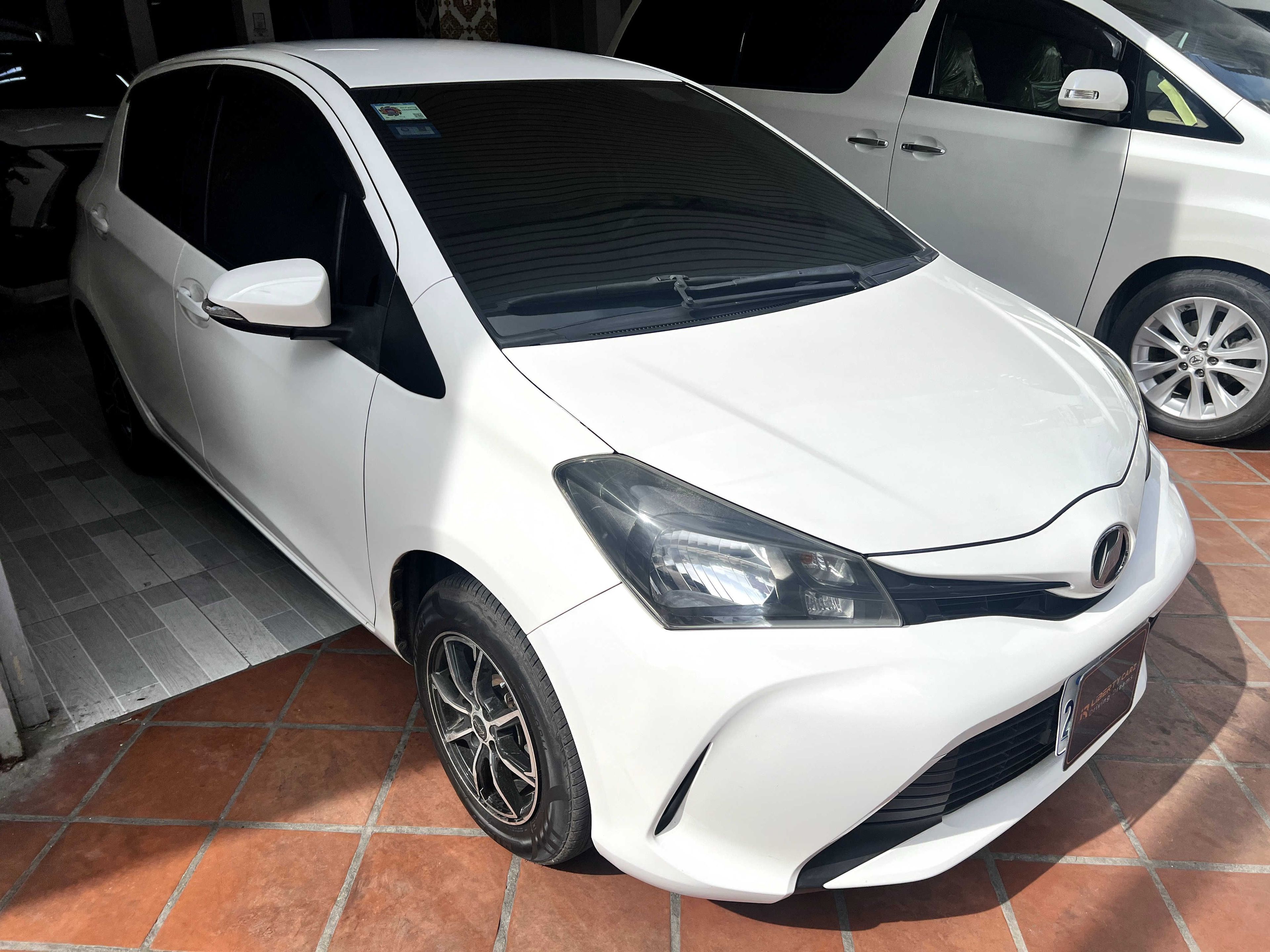 Toyota Vitz 2015