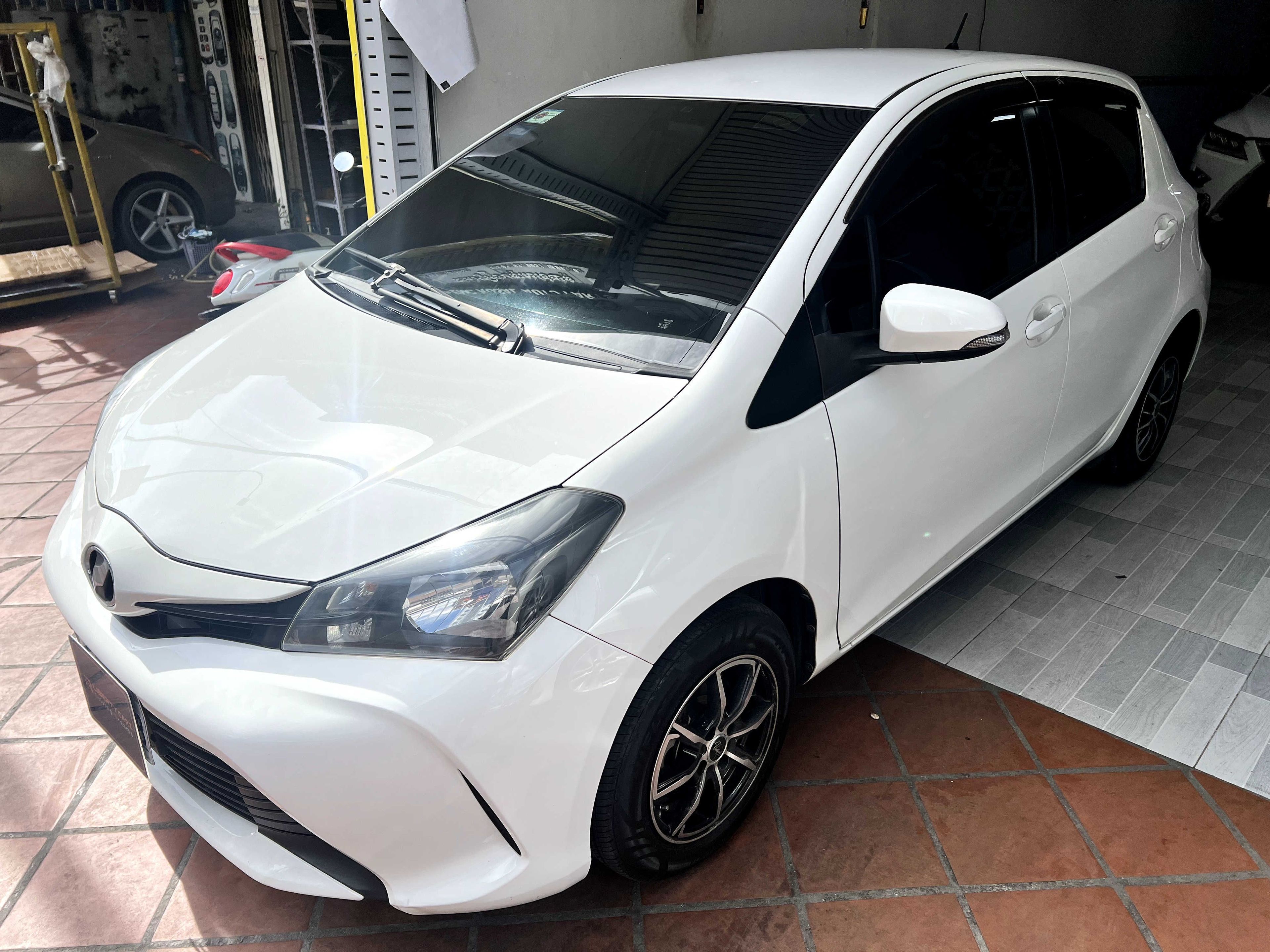 Toyota Vitz 2015