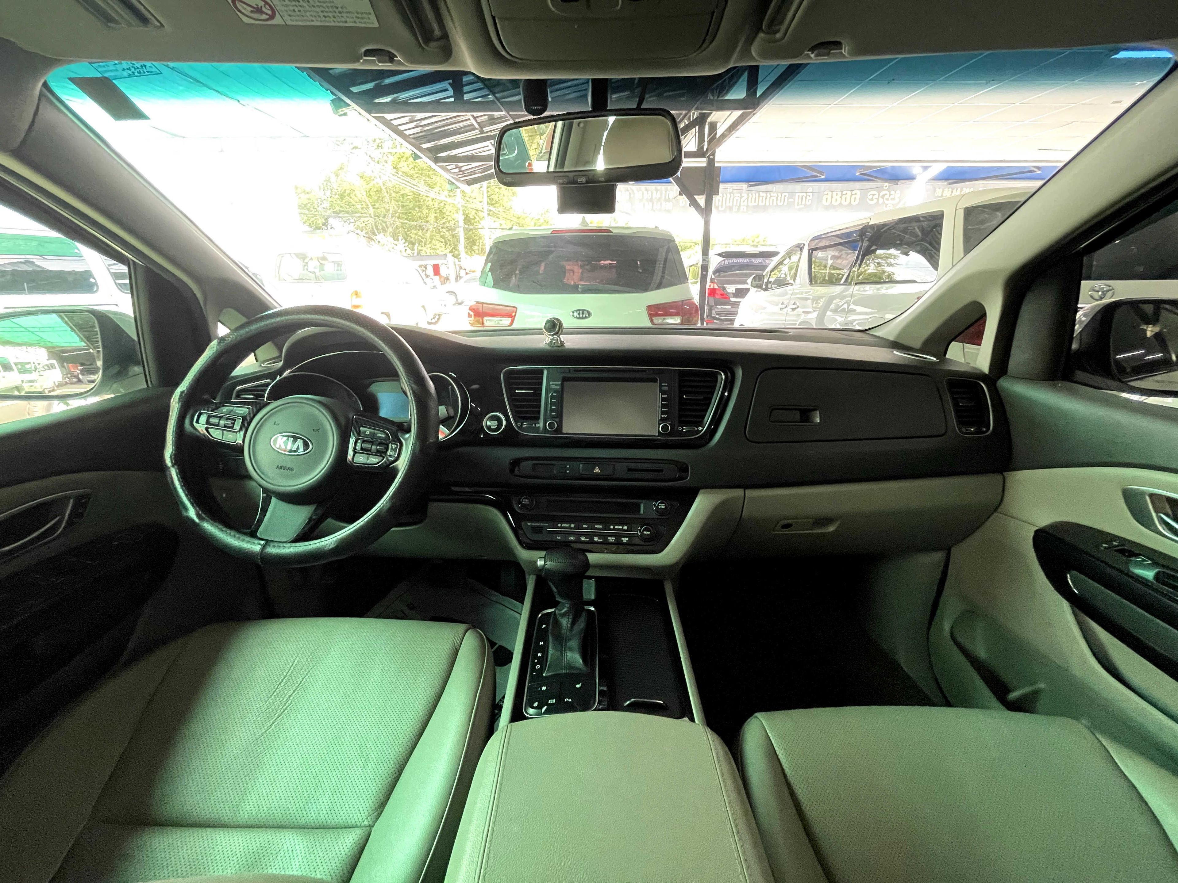 Kia Carnival 2015