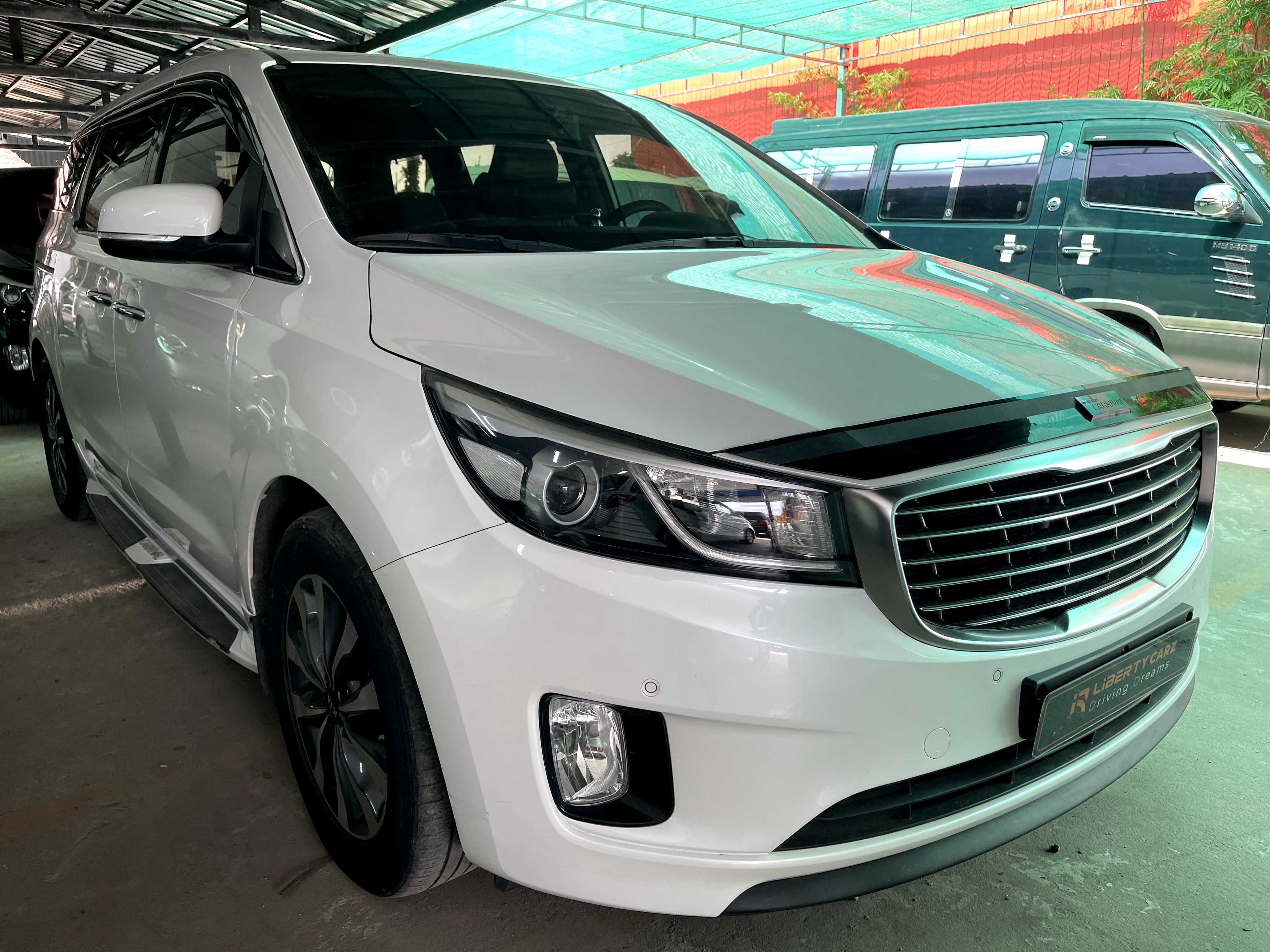 Kia Carnival 2015