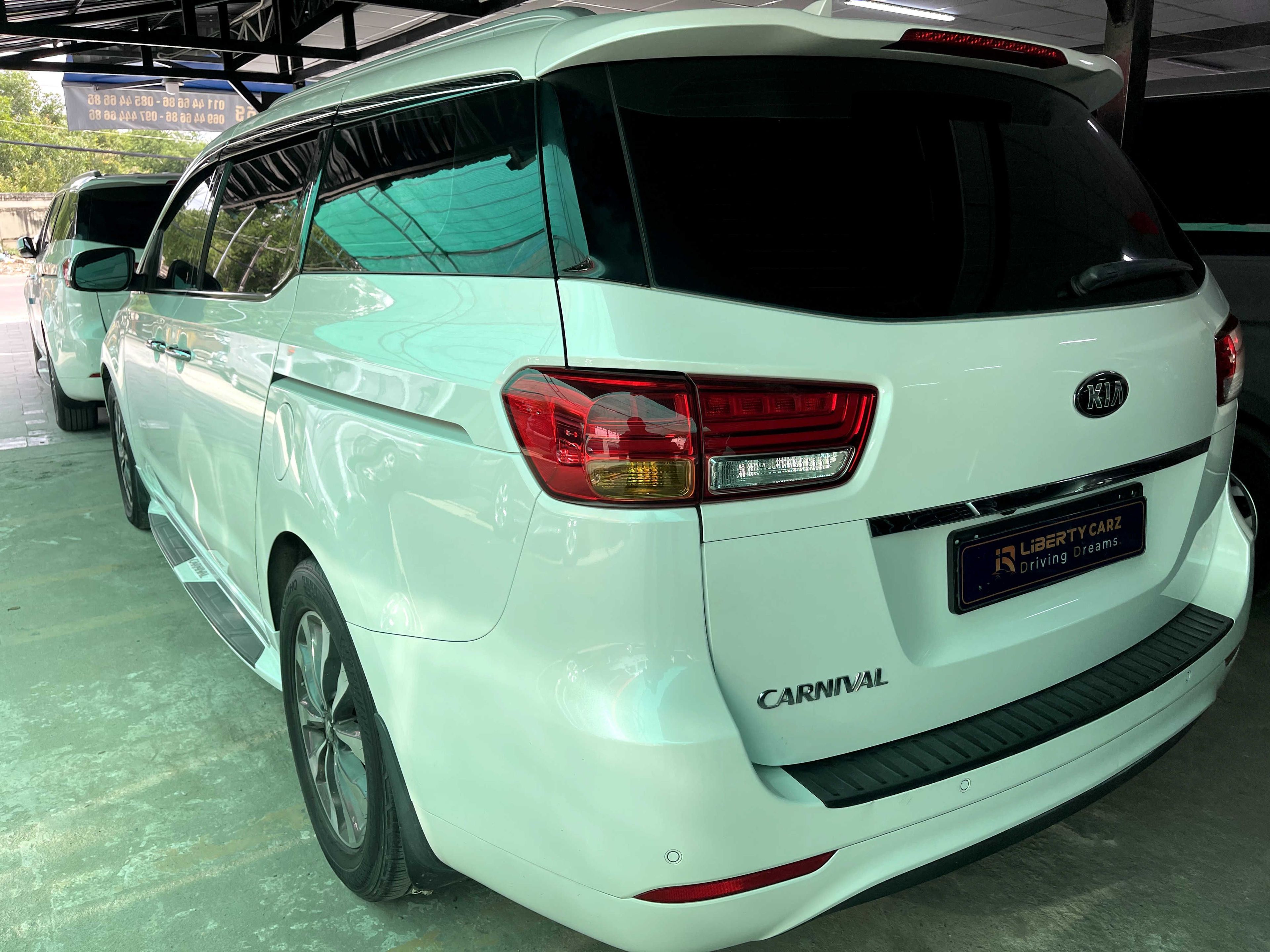 Kia Carnival 2015