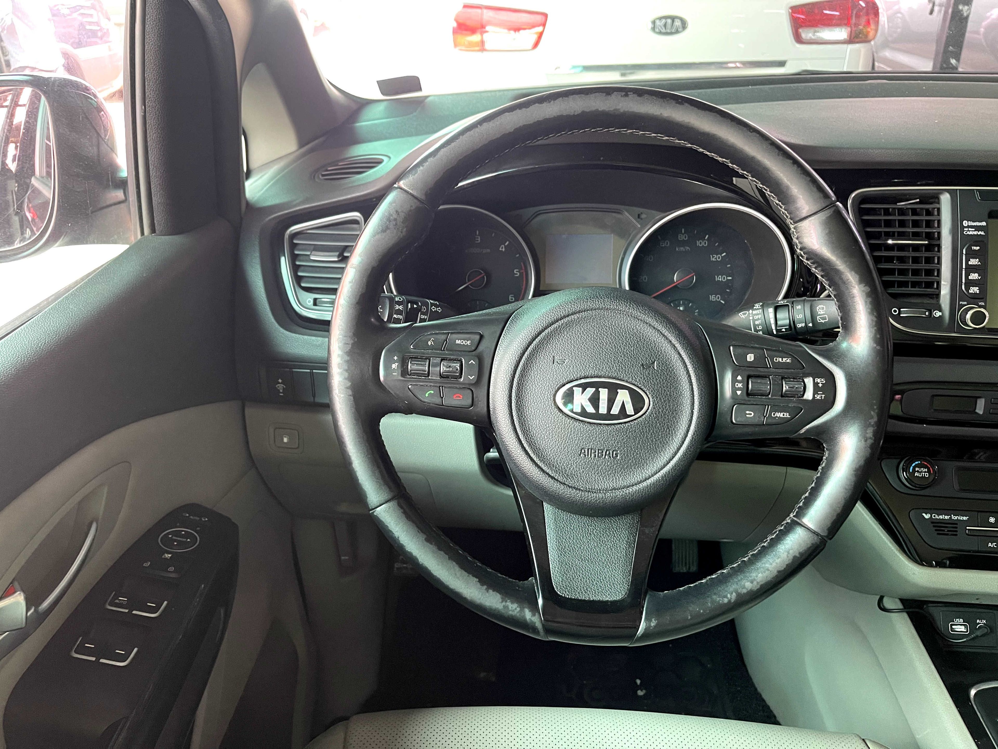 Kia Carnival 2015