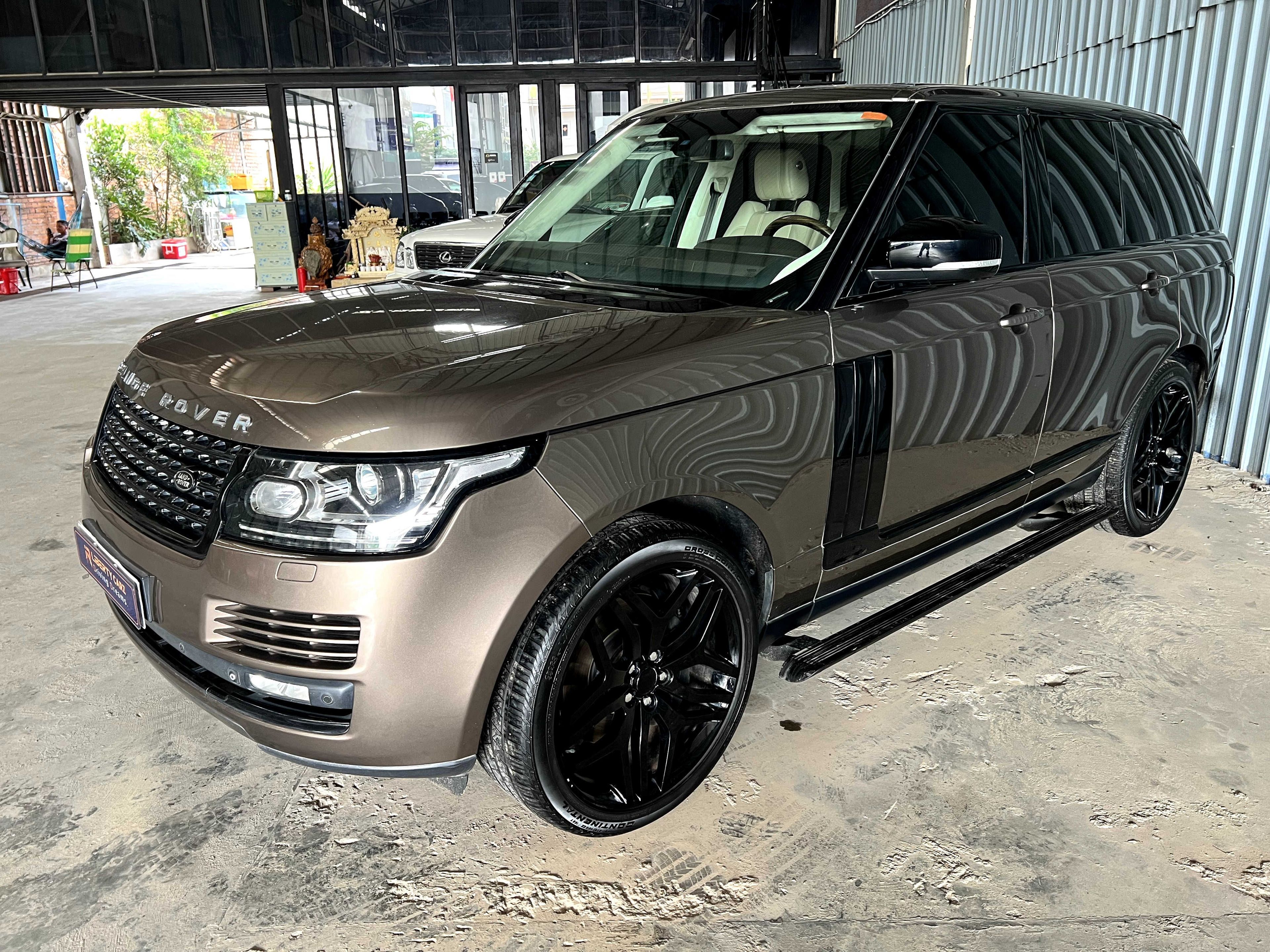 Land Rover Range Rover Voque 2013