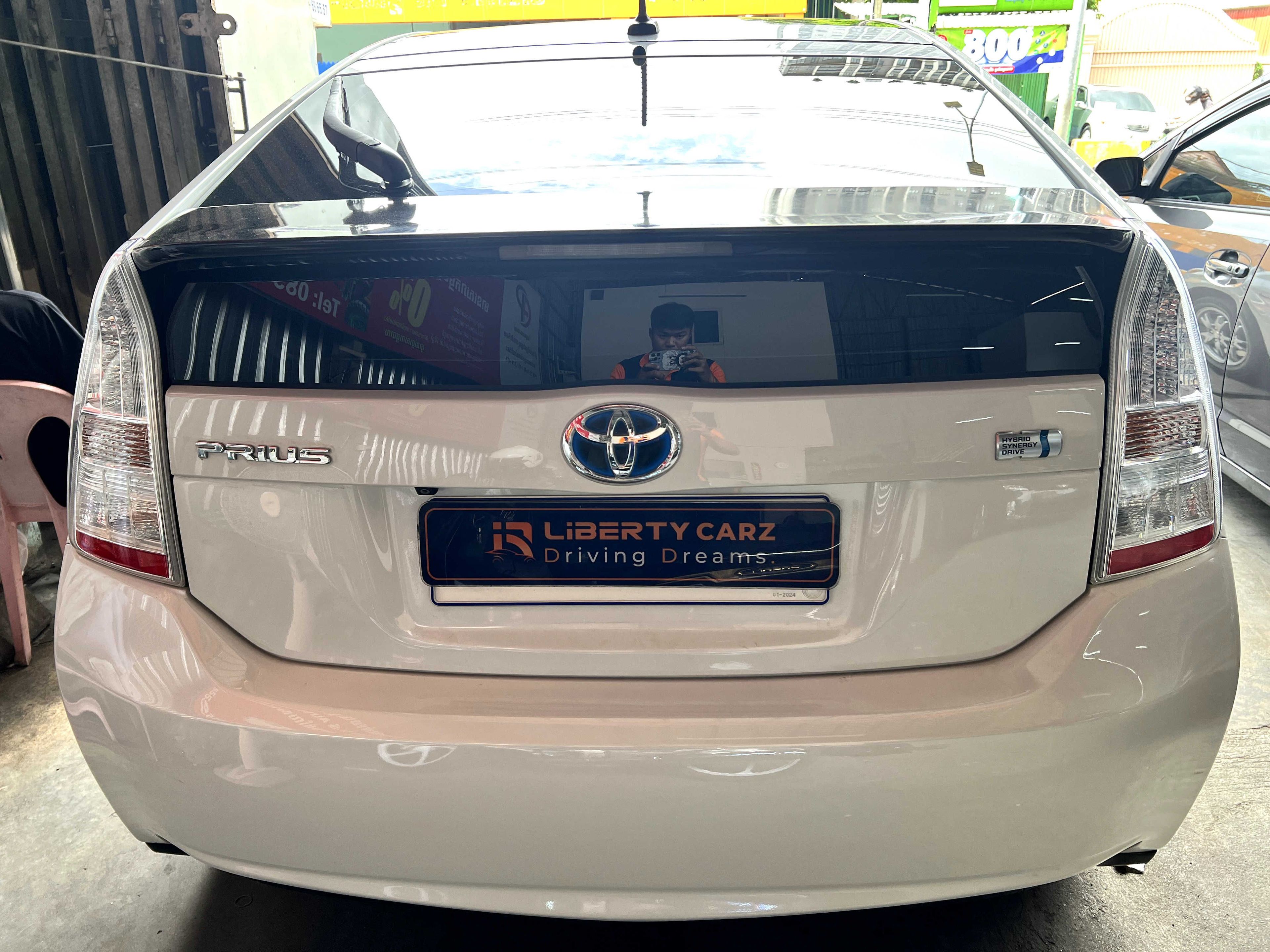 តូយ៉ូតា Prius 2010