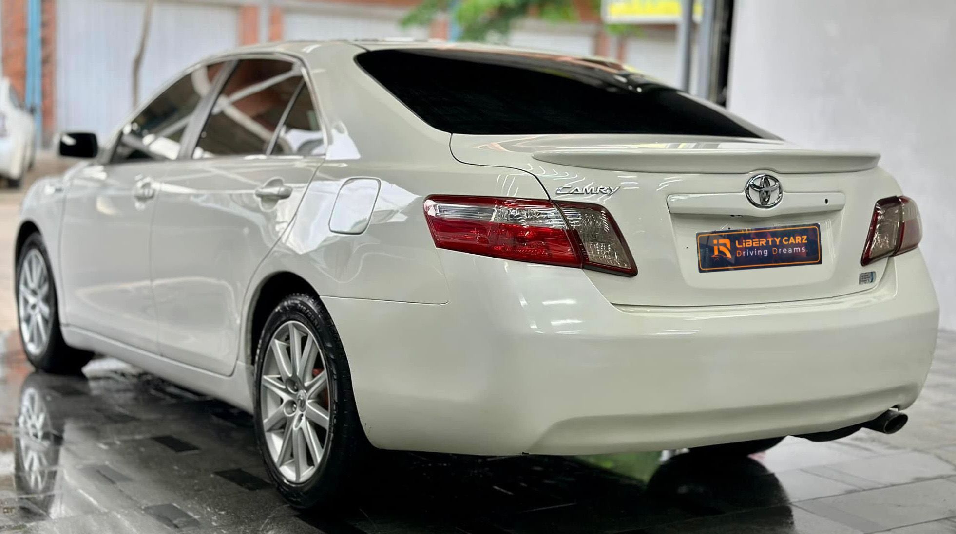 តូយ៉ូតា Camry Hybrid 2009