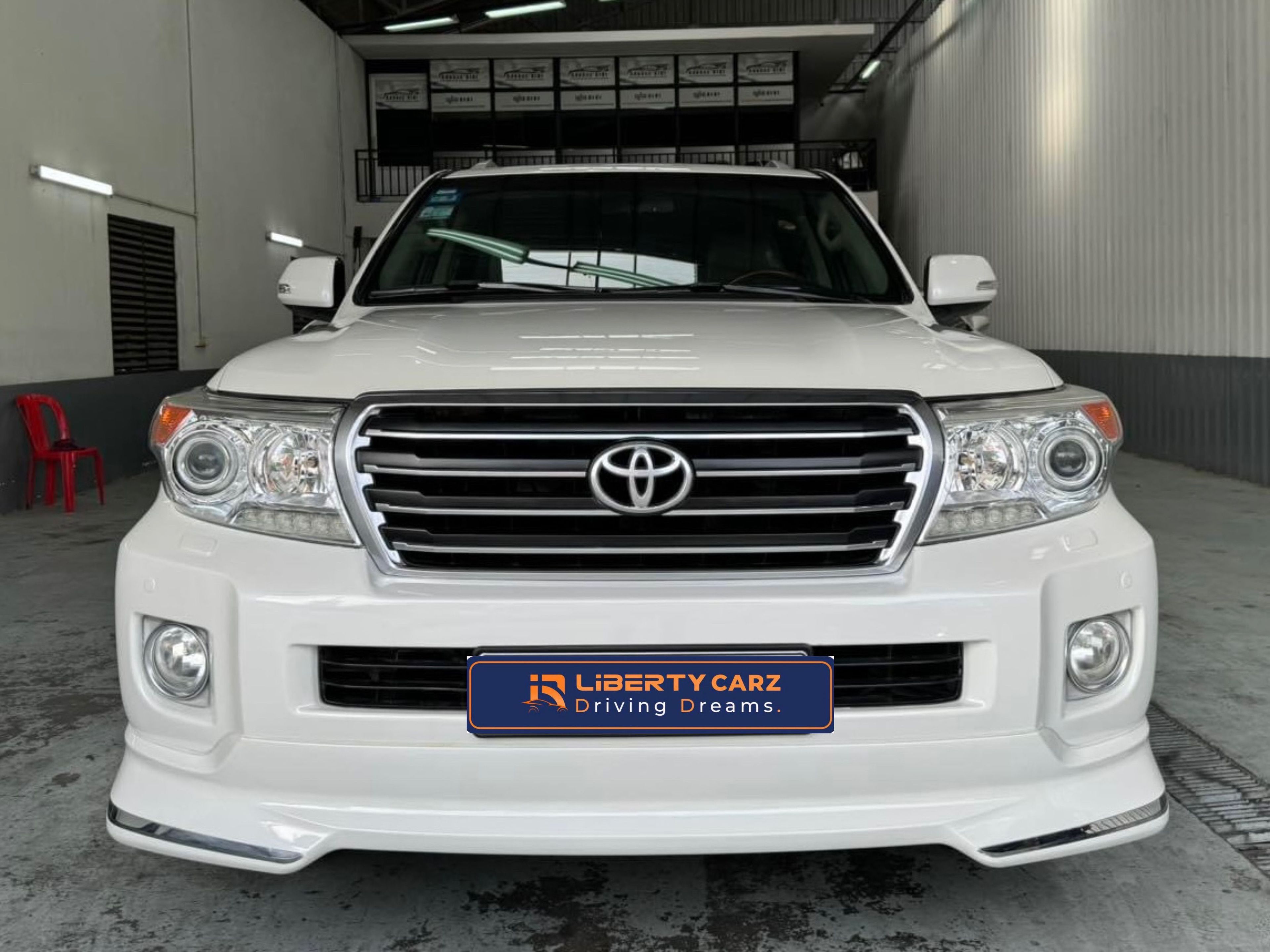 Toyota Land Cruiser GXR 2013