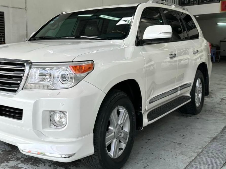 Toyota Land Cruiser GXR 2013