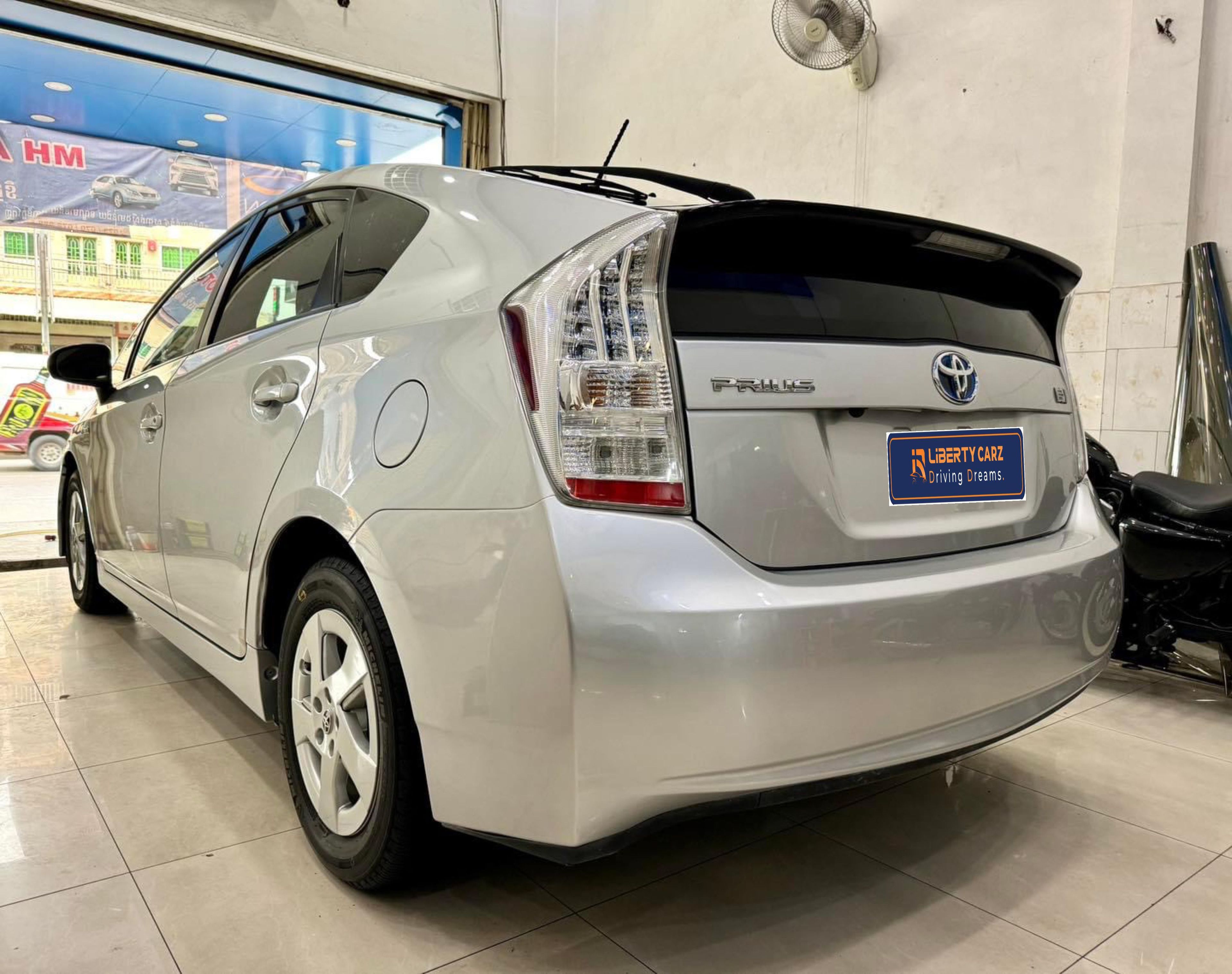 តូយ៉ូតា Prius 2011