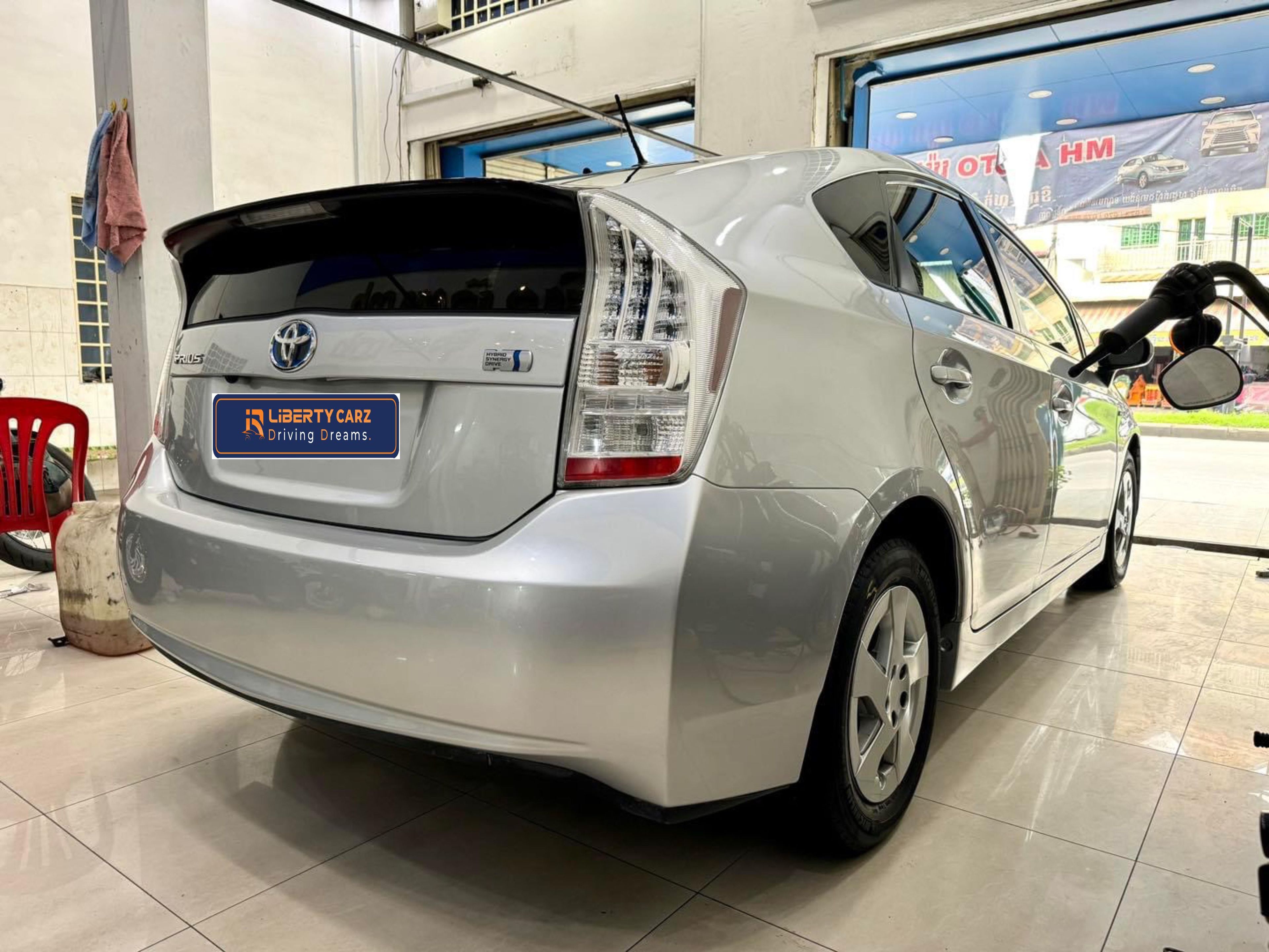 តូយ៉ូតា Prius 2011