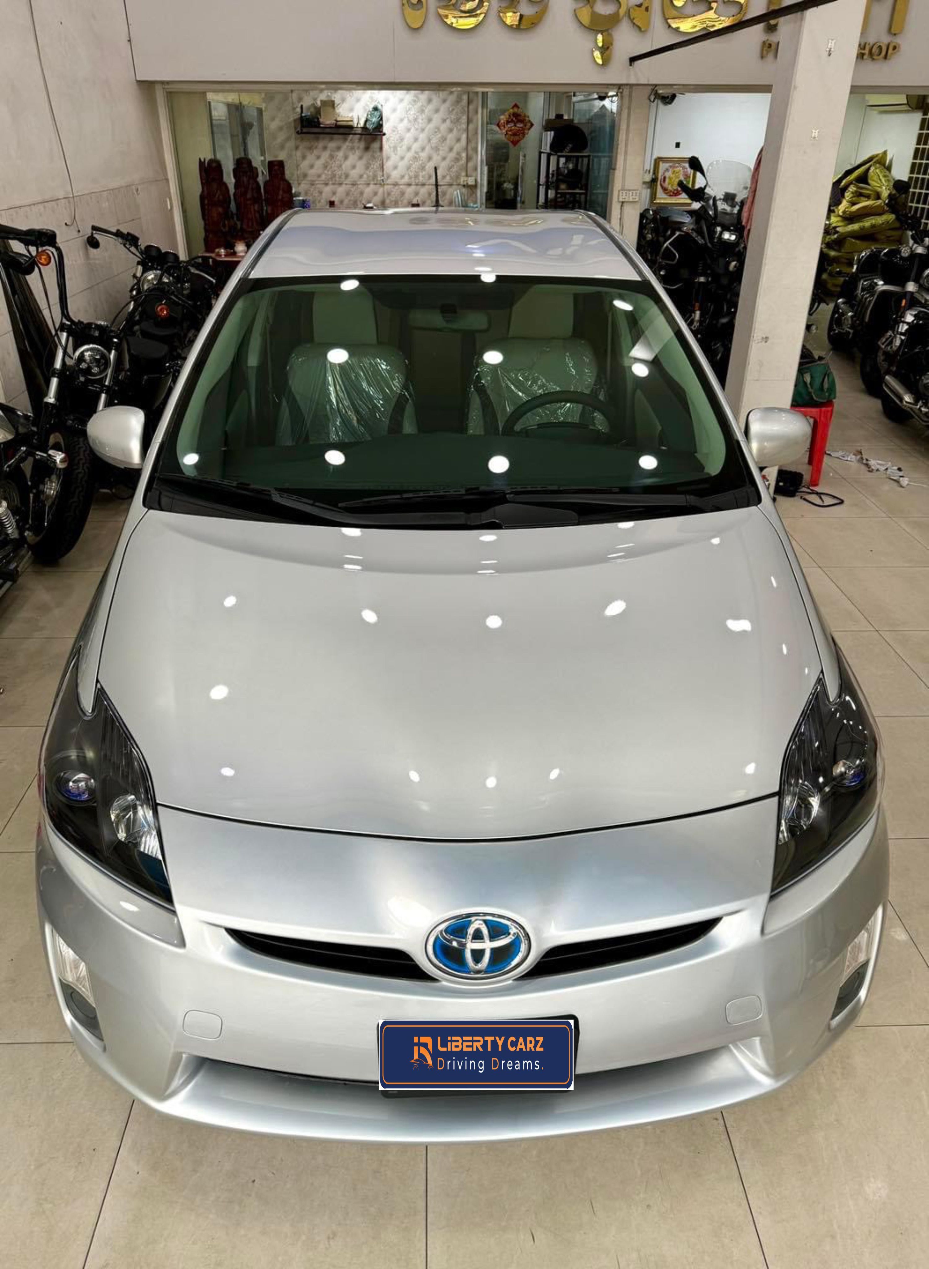 តូយ៉ូតា Prius 2011