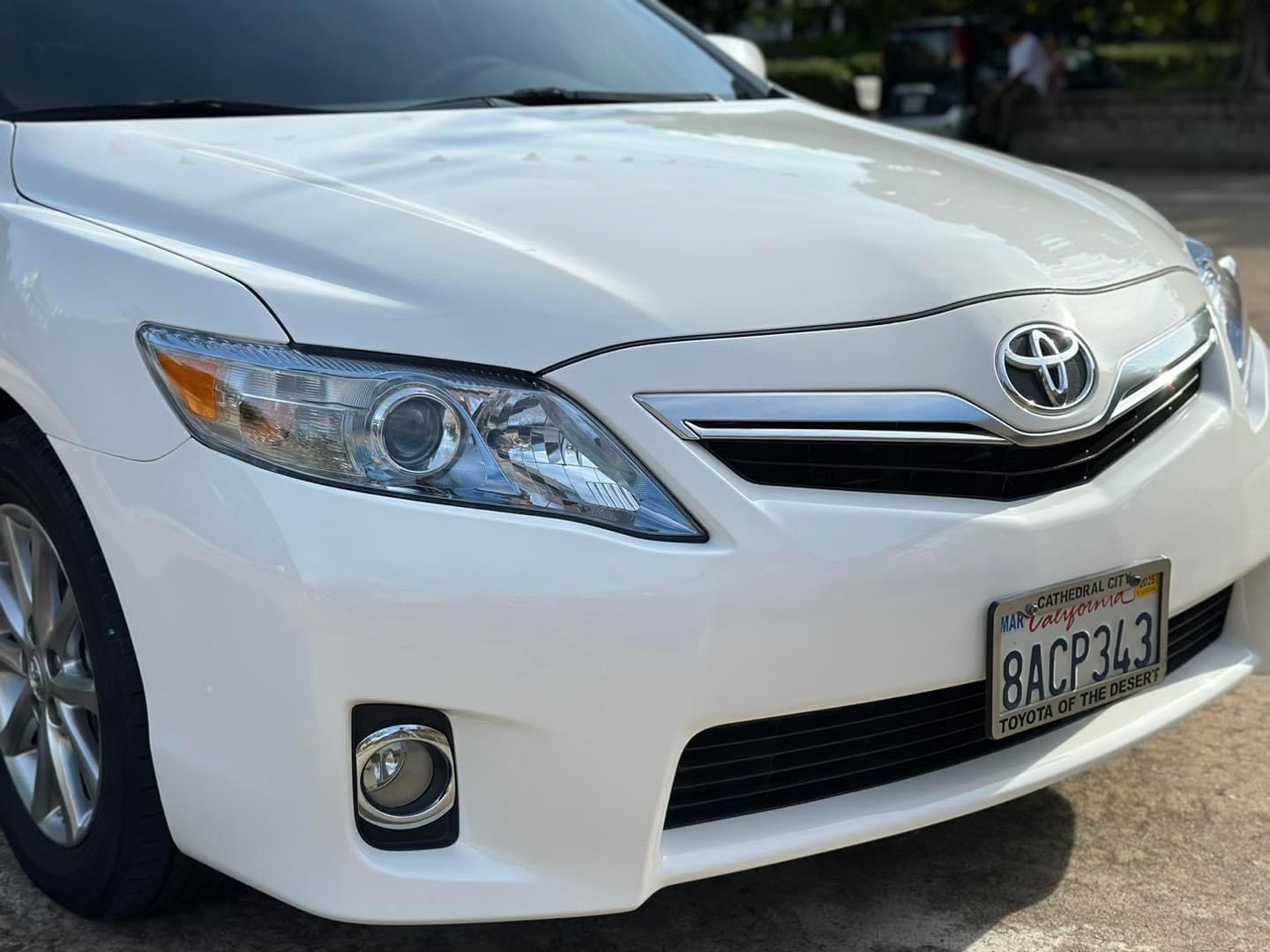 Toyota Camry Hybrid 2011