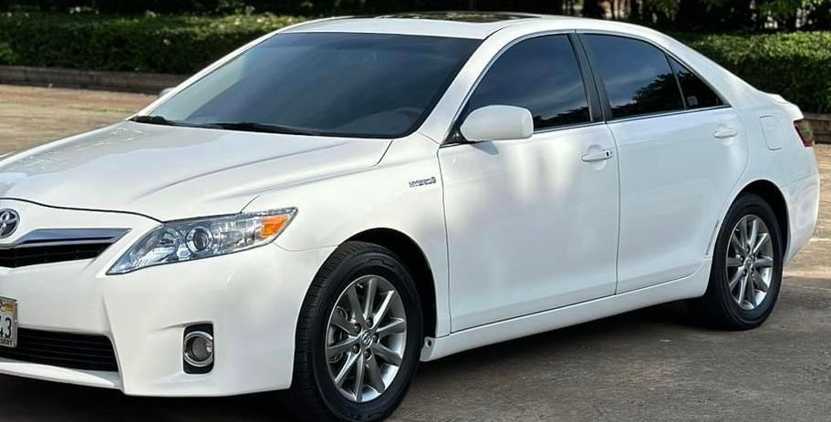 Toyota Camry Hybrid 2011