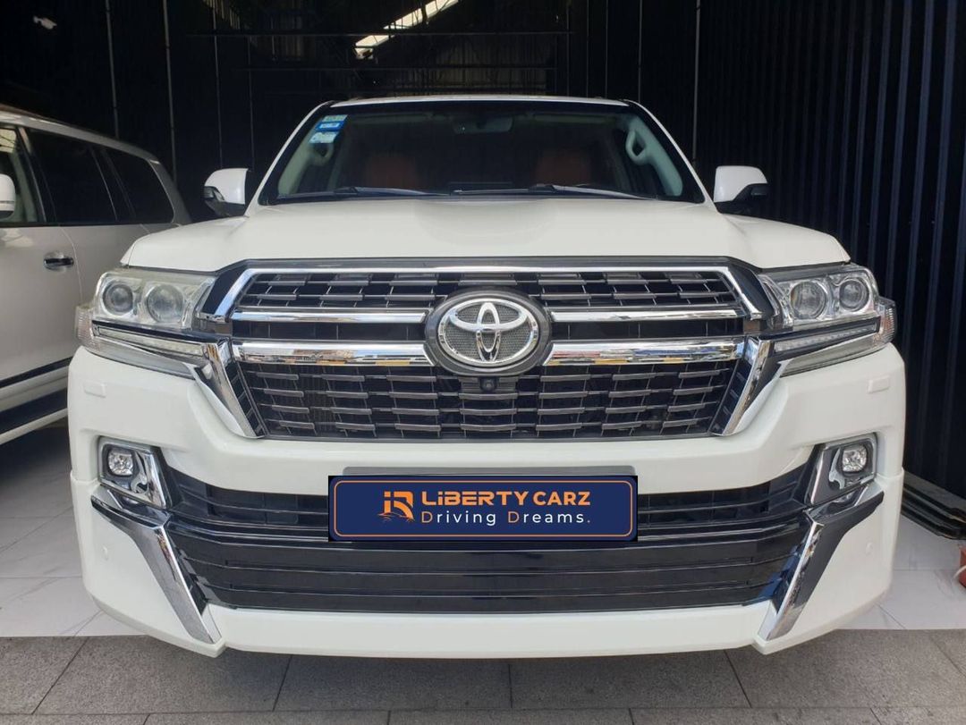 តូយ៉ូតា Land Cruiser GXR 2018forsale