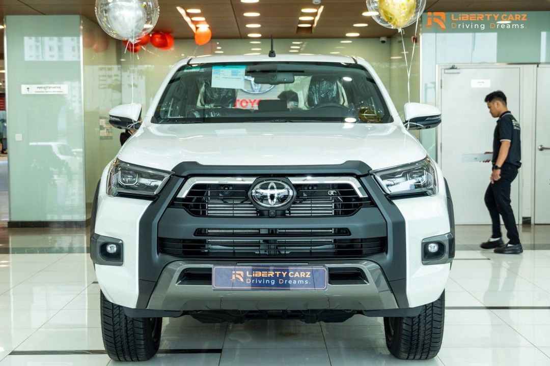 តូយ៉ូតា Hilux Revo Rally 2024forsale