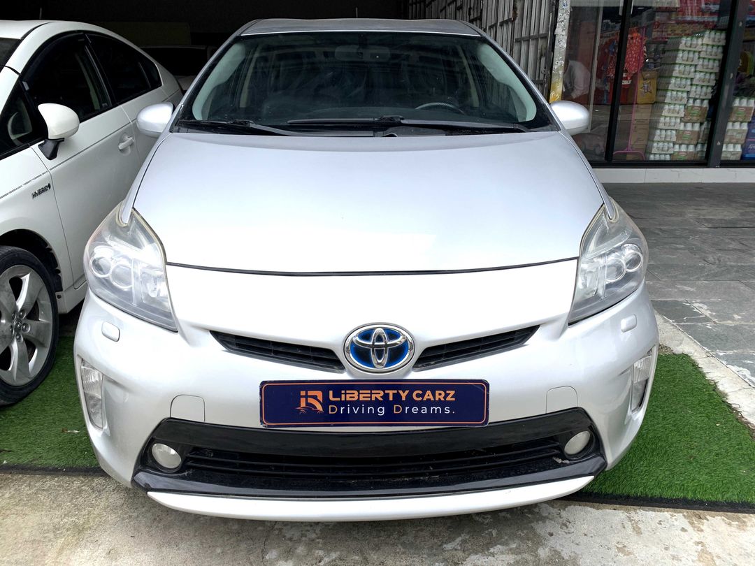 តូយ៉ូតា Prius 2013forsale