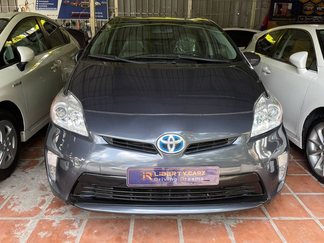 តូយ៉ូតា Prius 2012forsale