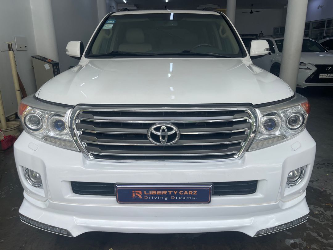 តូយ៉ូតា Land Cruiser 2015forsale