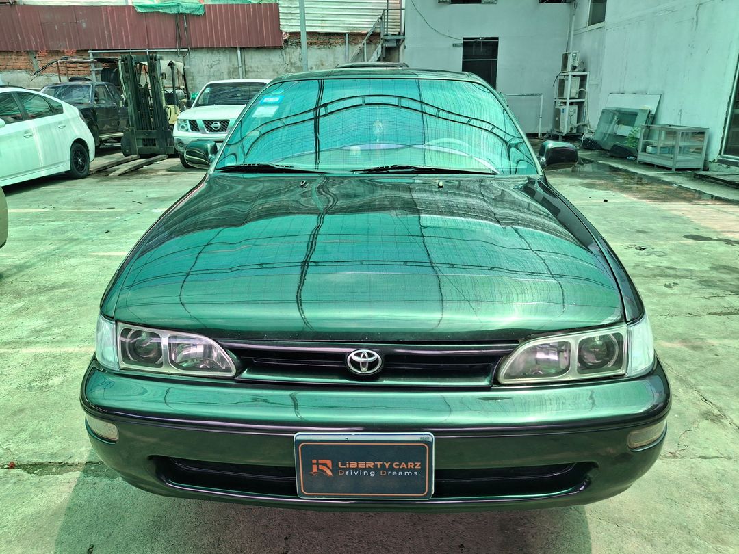 តូយ៉ូតា Corolla Hatchback 1998forsale